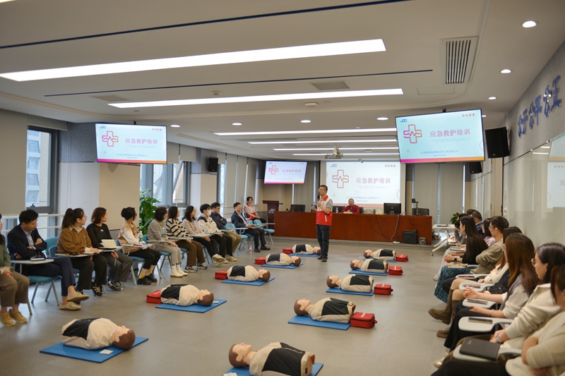 專項培訓(xùn)強化應(yīng)急救護技能——全員獲證筑牢生命安全防線